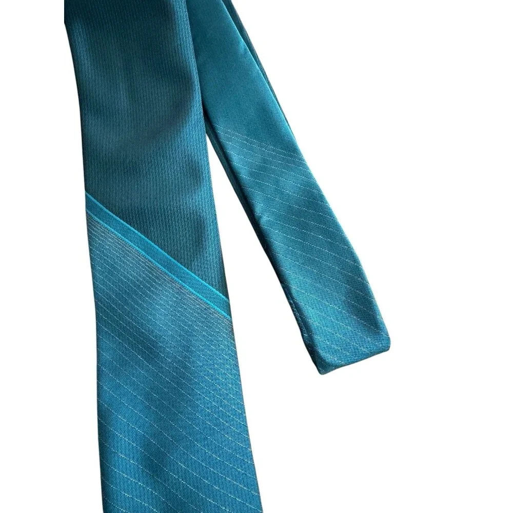 Van Heusen Men's Neck Tie Blue‎ Polyester